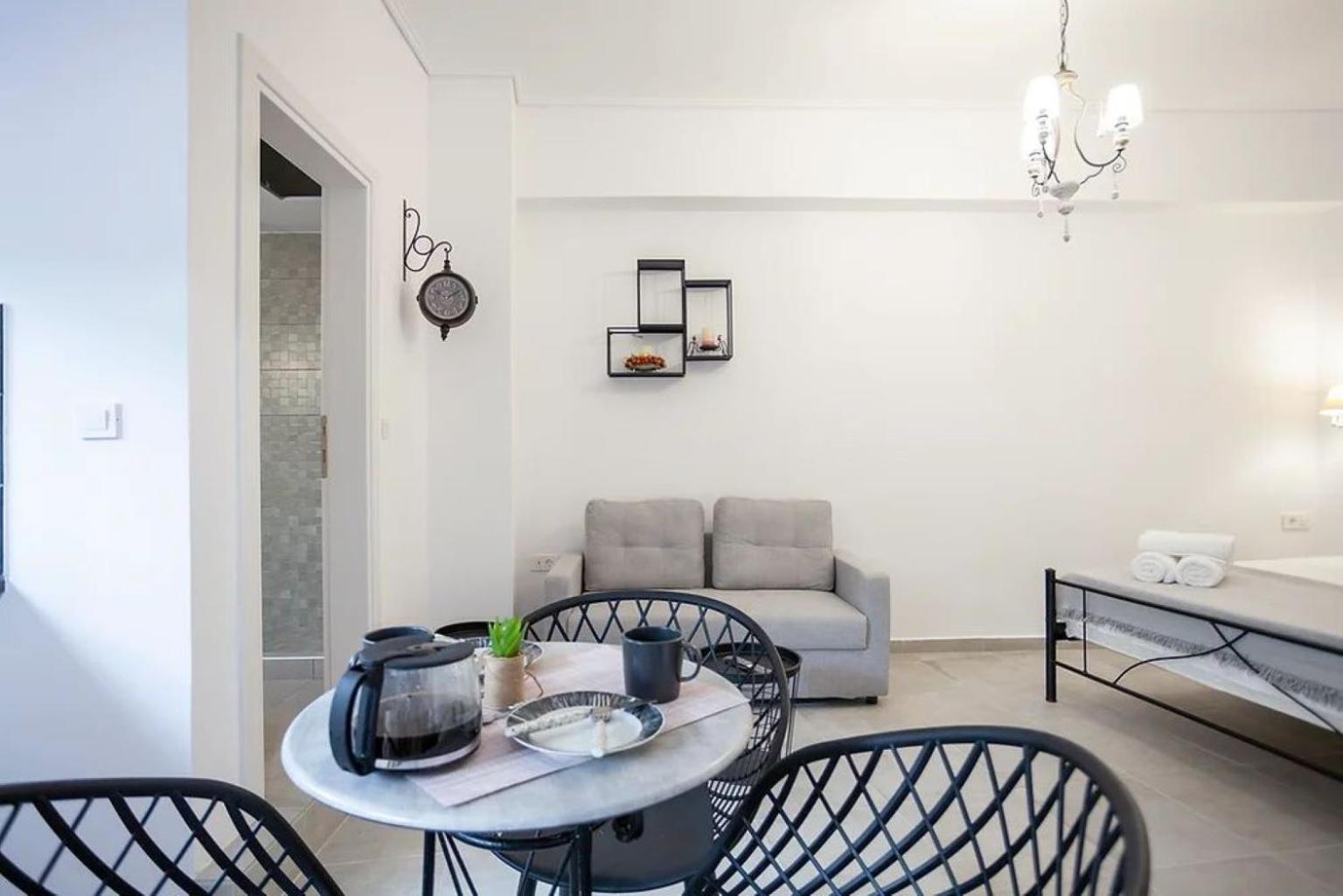 Ferienwohnung Ifaistos Luxury Flat Psyrri Square Athen Exterior foto