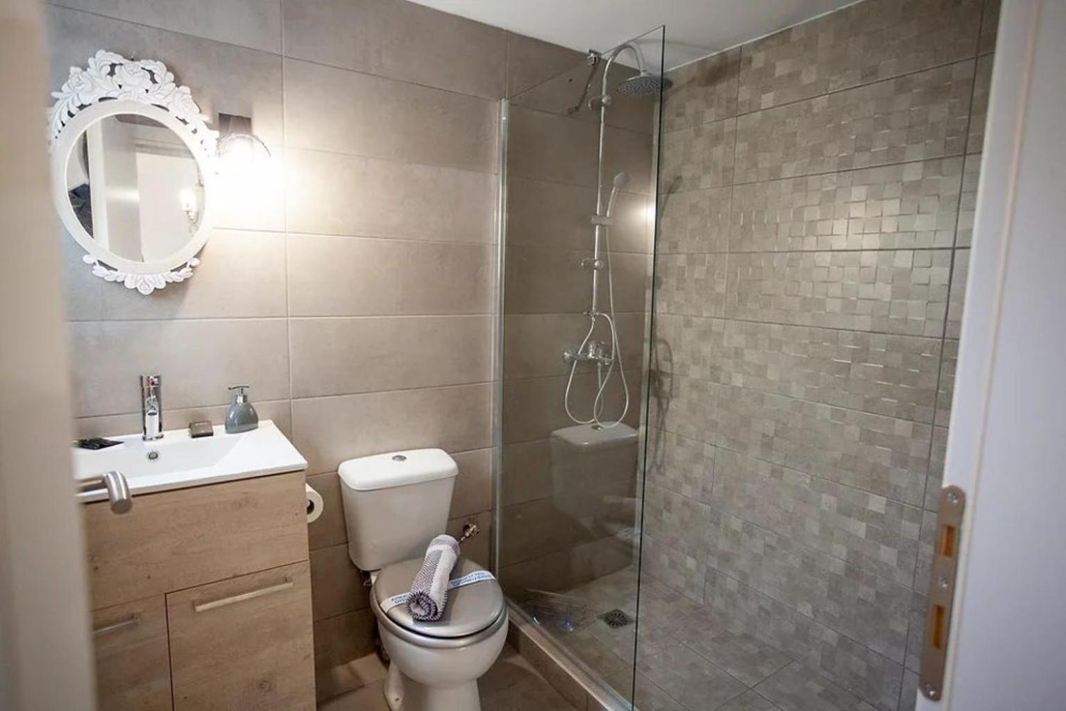 Ferienwohnung Ifaistos Luxury Flat Psyrri Square Athen Exterior foto