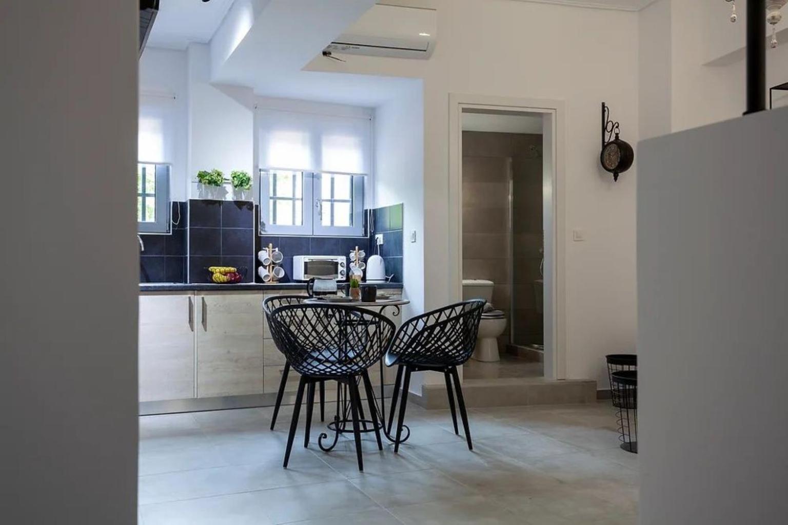 Ferienwohnung Ifaistos Luxury Flat Psyrri Square Athen Exterior foto